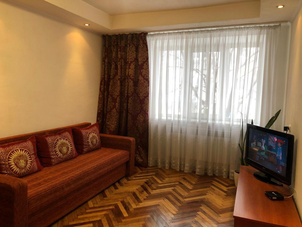Kyiv Apartment On Peremohy Avenue 16 Daily Rent Exterior photo